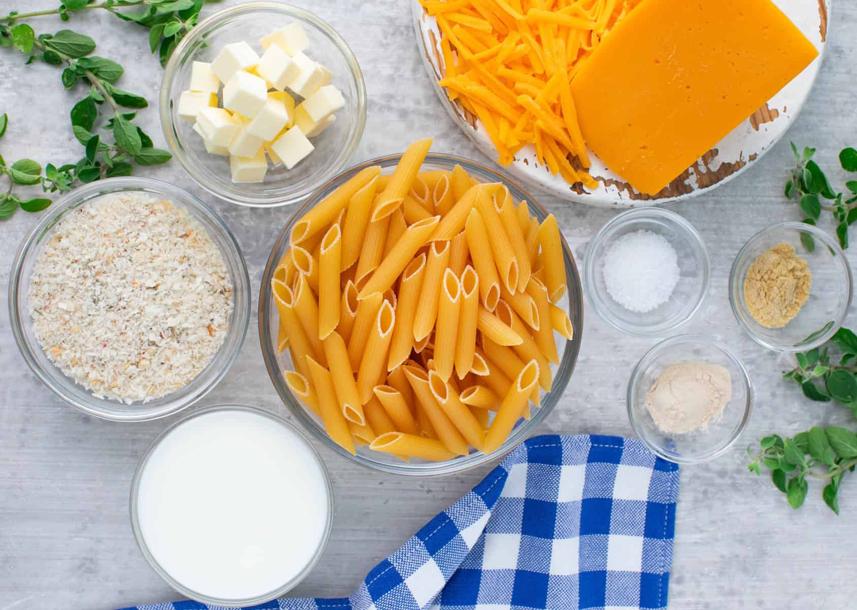 instant pot mac and cheese ingredients.