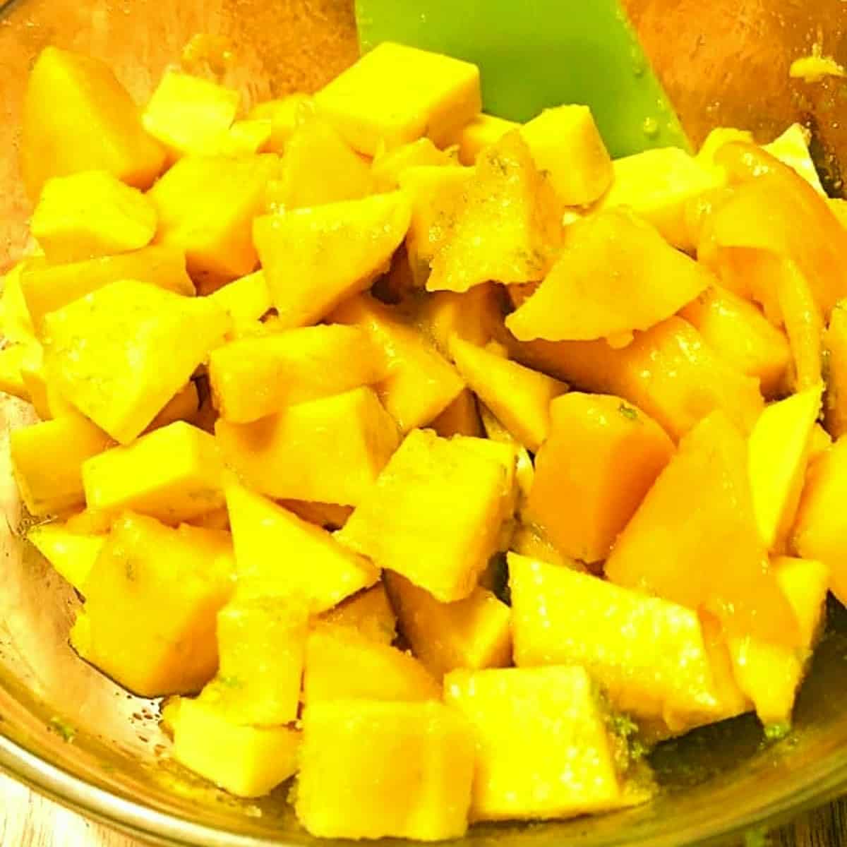 fresh mango galette filling.