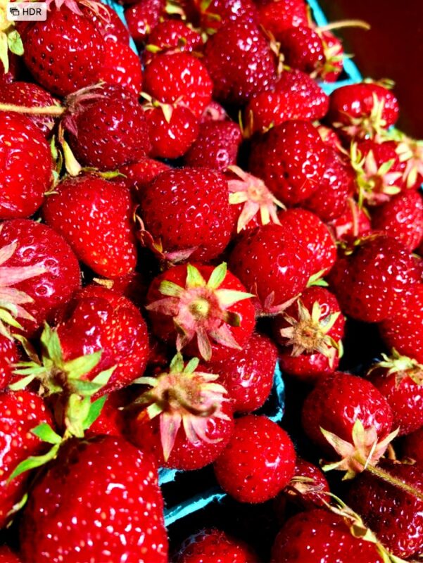 fresh strawberries in a bowl.