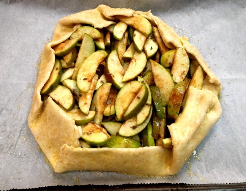 apple lavender galette before baking