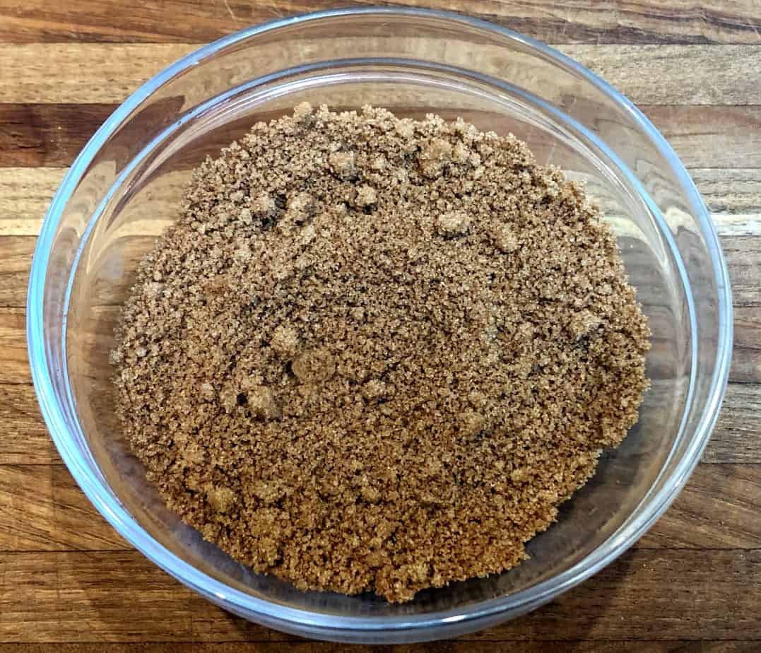brown sugar, cinnamon and nutmeg topping.