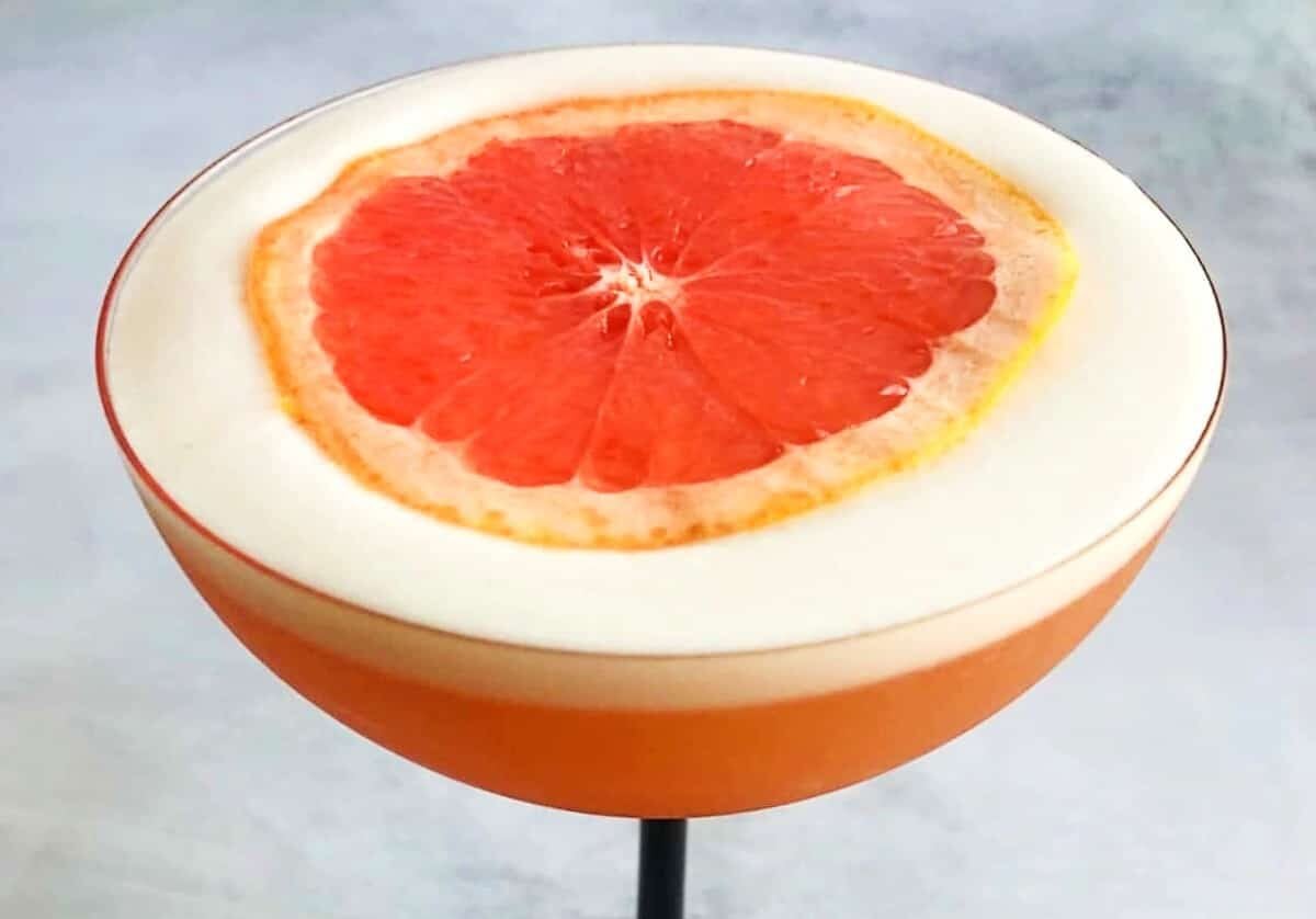 Grapefruit Pisco Sour