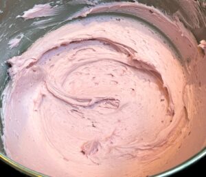 lilac buttercream frosting