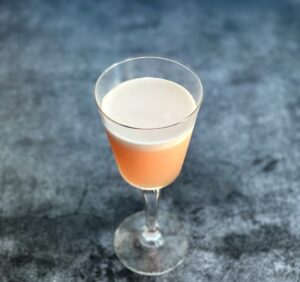 rhubarb fizz cocktail