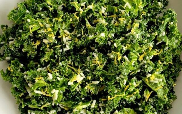 How to Make a Crunchy Kale Parmesan Salad