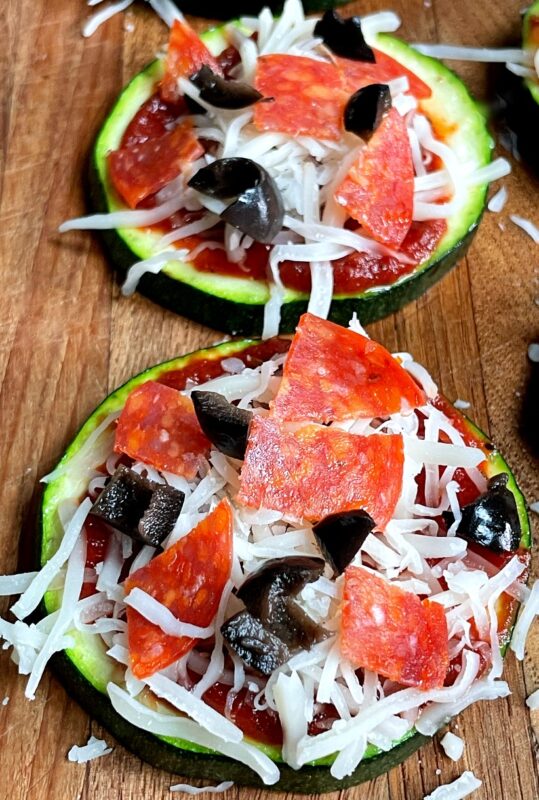 zucchini pizza bites before cooking