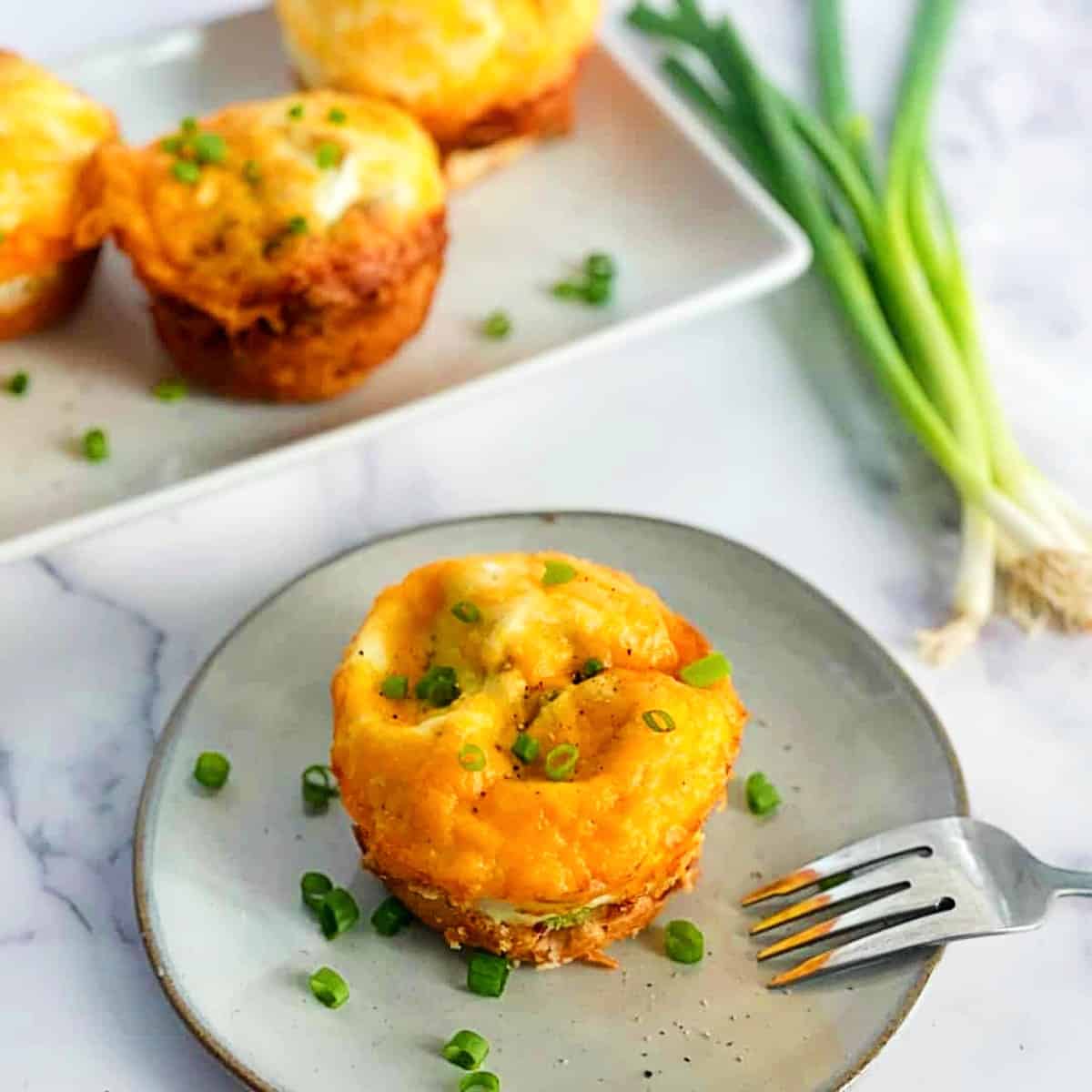 egg and cheddar biscuit cups