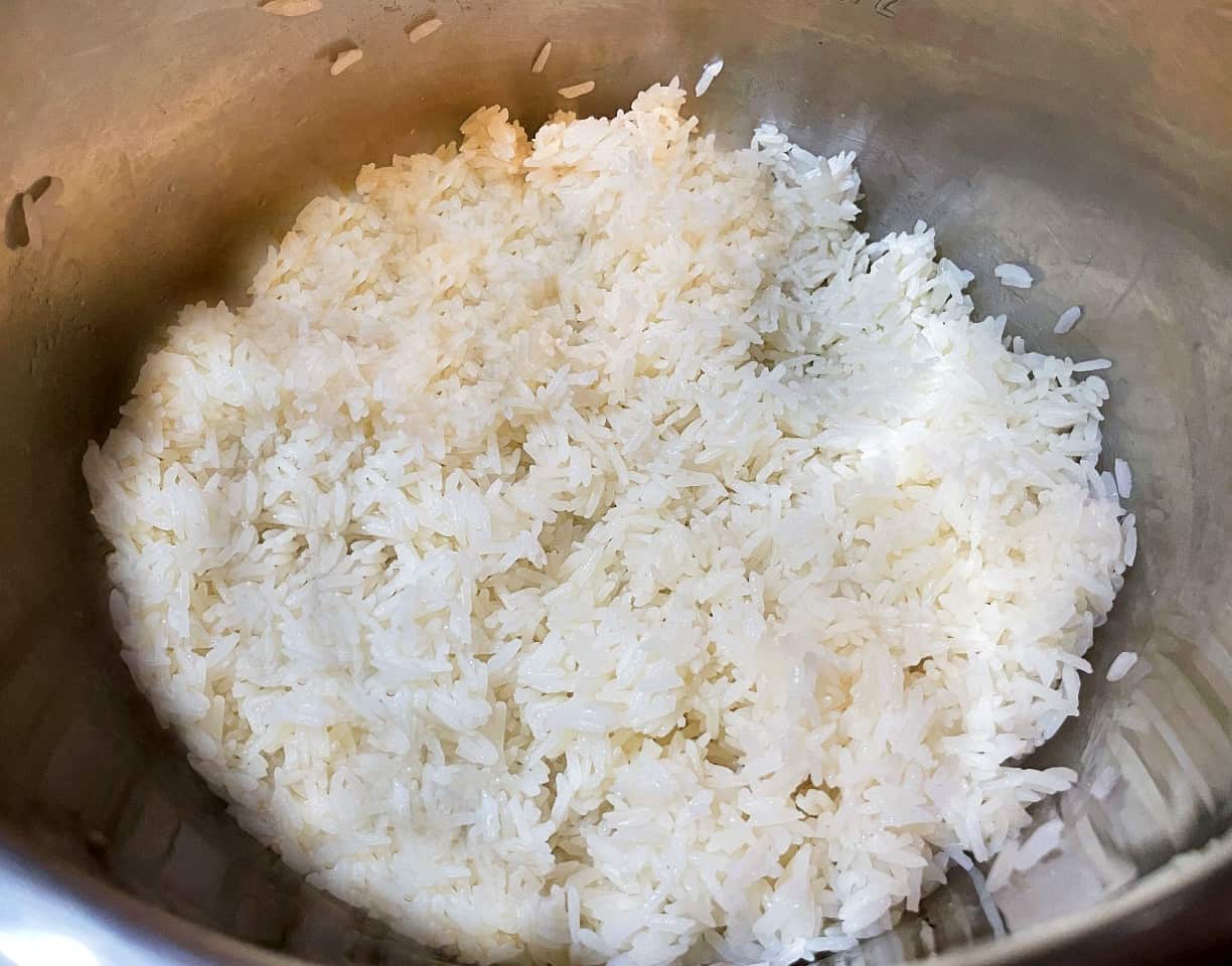 fluffed jasmine rice in the instant pot