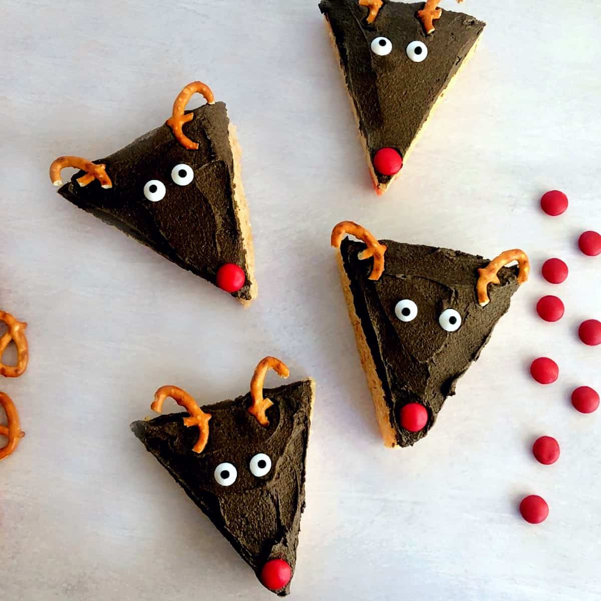 reindeer rice treats with pretzels and candy1