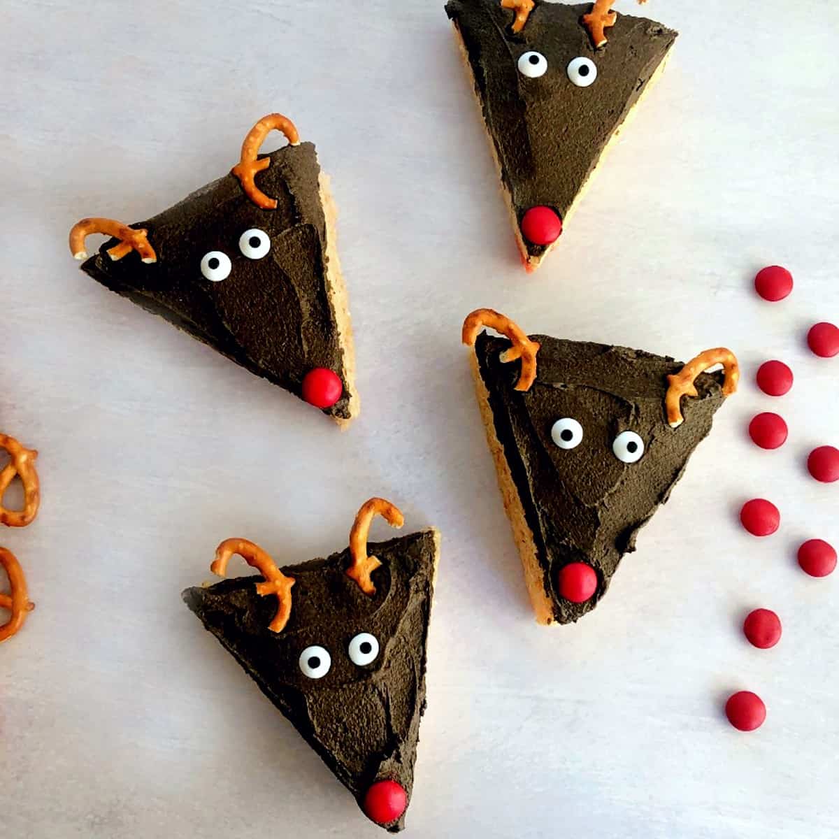 Reindeer Rice Krispie Treats | Christmas | Rudolph | EmilyFabulous