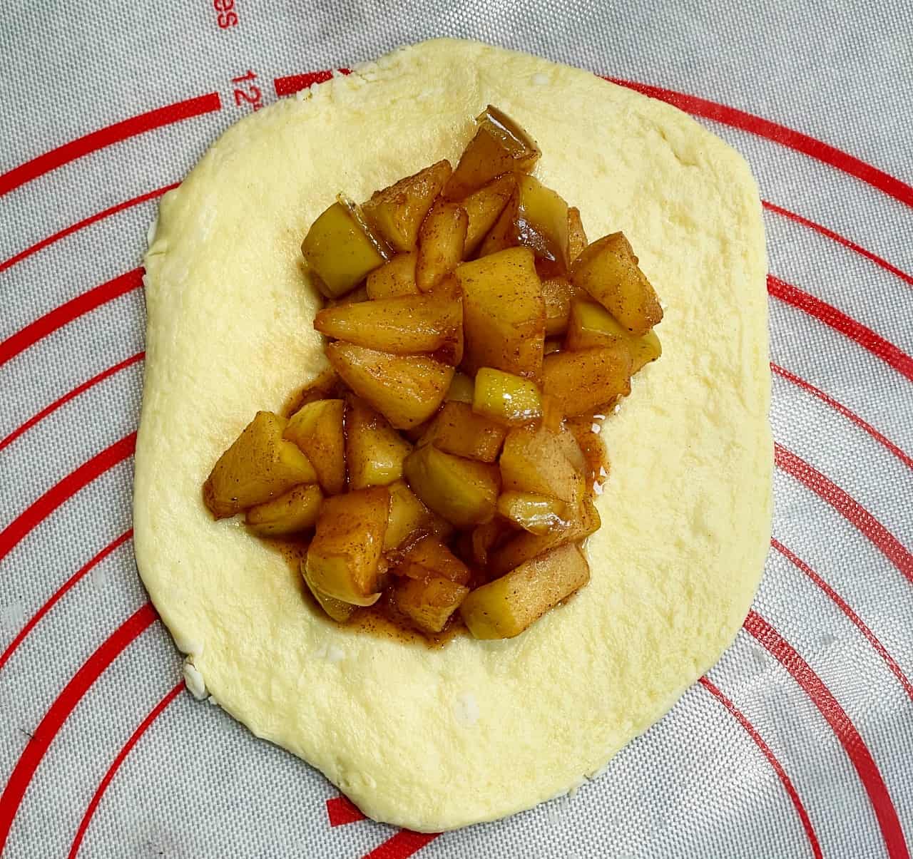 Air Fryer Apple Turnovers EmilyFabulous