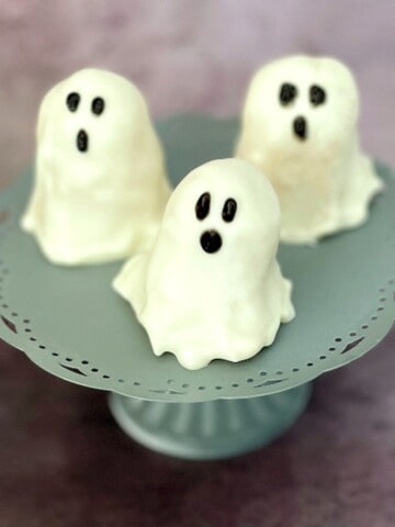 ghost cake pops.