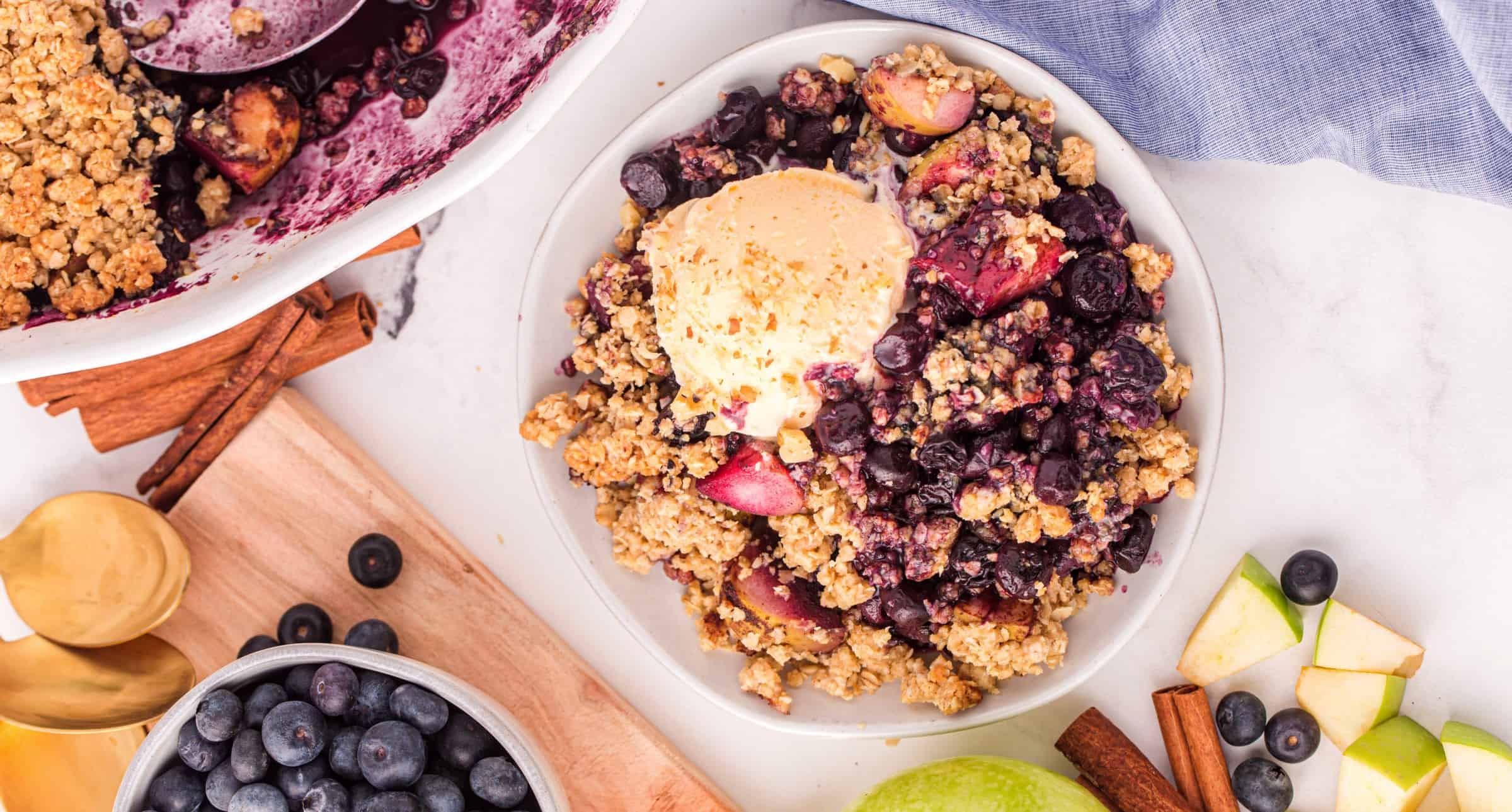 Apple-and-Blueberry-Crumble.