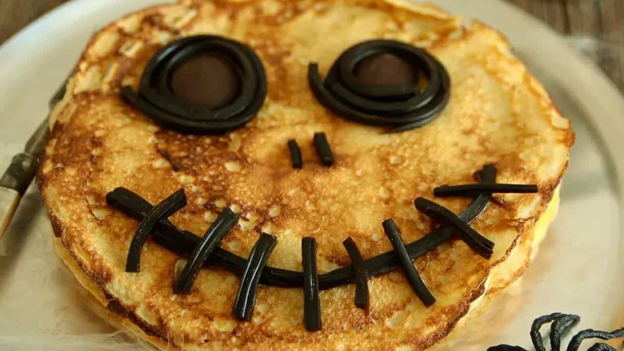 Creepy Jack Skellington Crepes