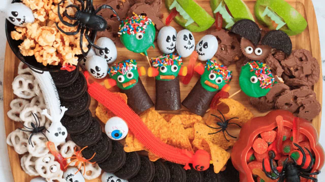 Last Minute Halloween Platter for kids