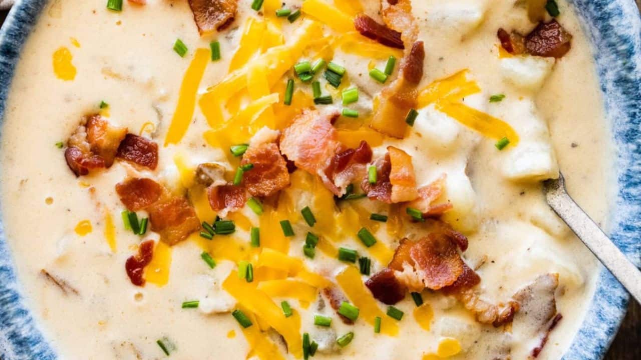 Outback Steakhouse Baked Potato Soup Recipe (Copycat)