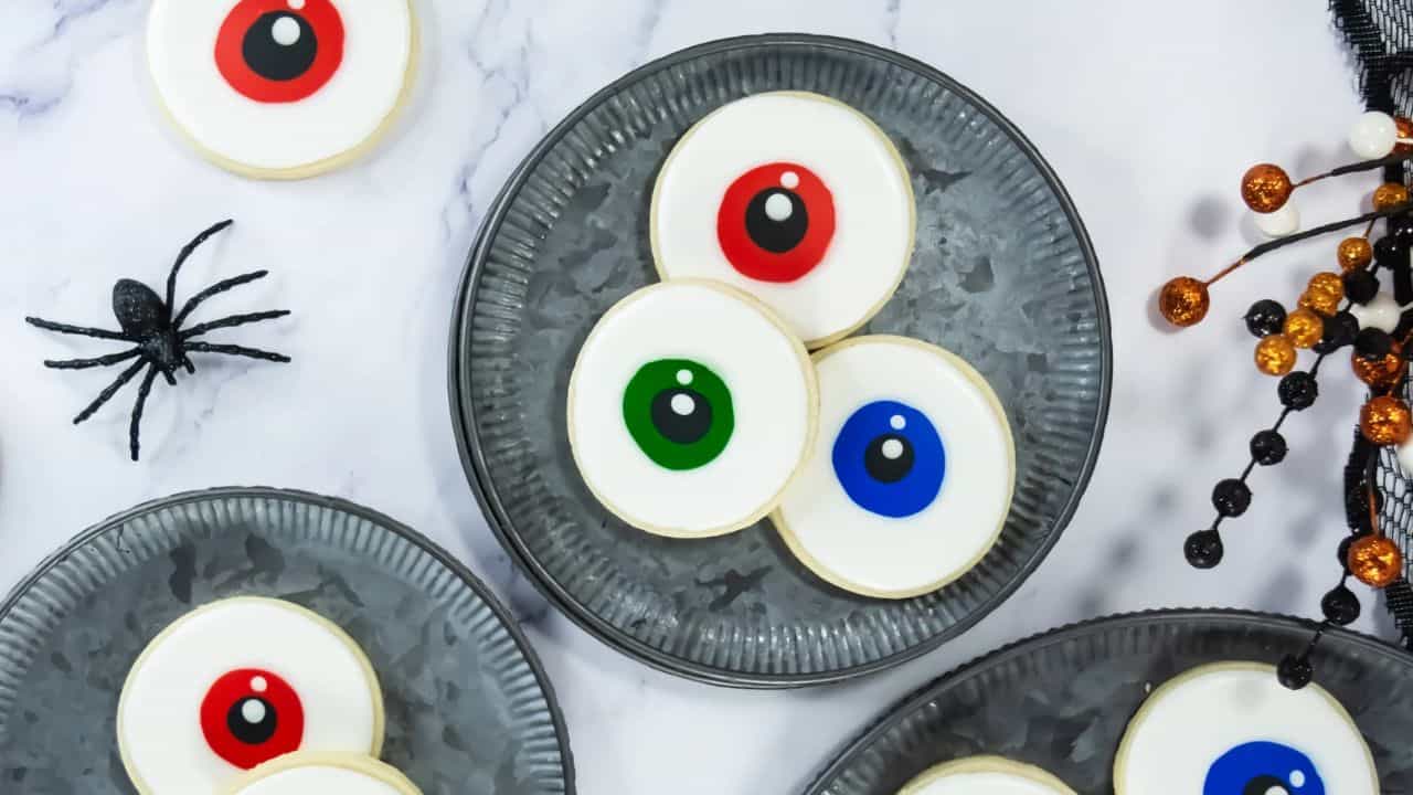 Spooky Eyeball Cookies