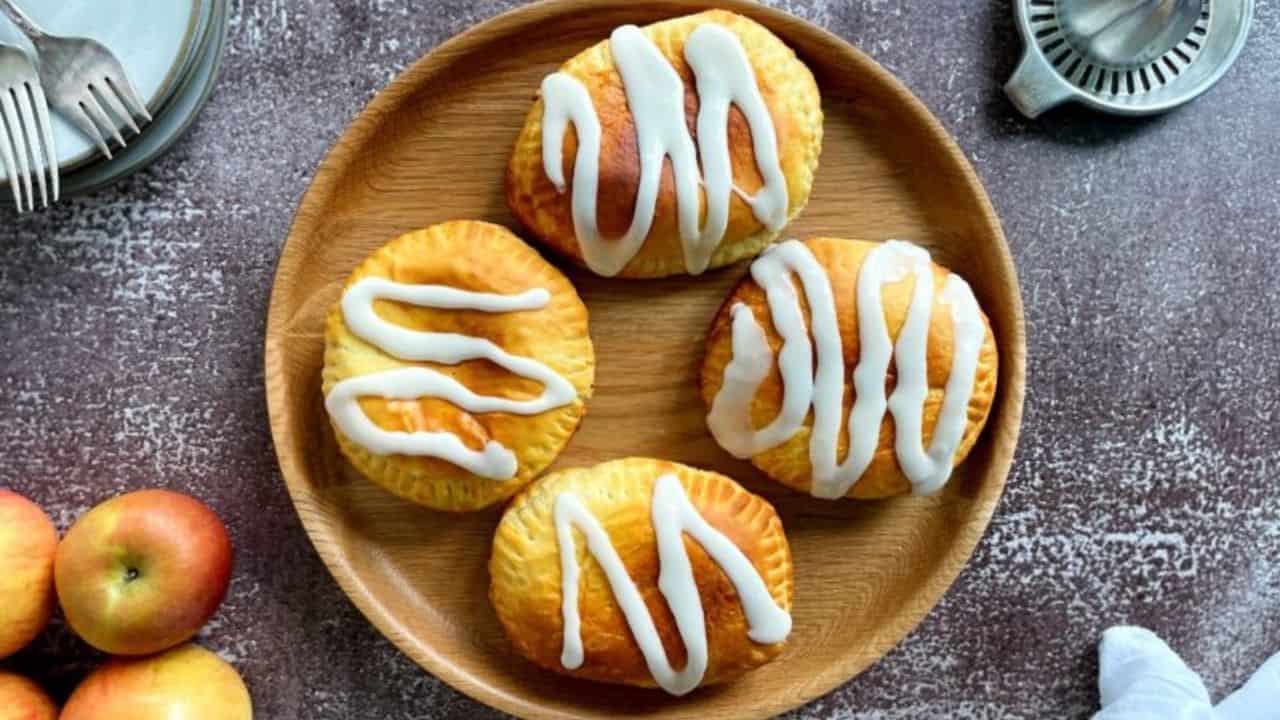Air Fryer Apple Turnovers