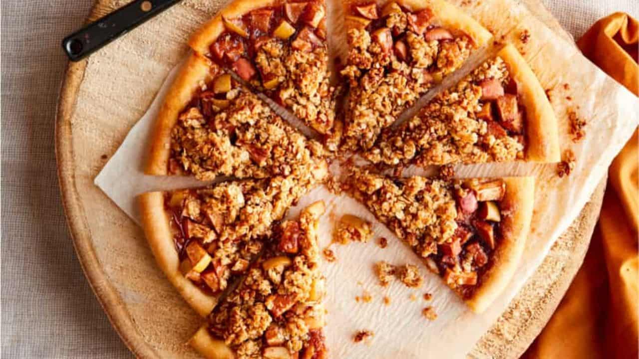 Apple Dessert Pizza