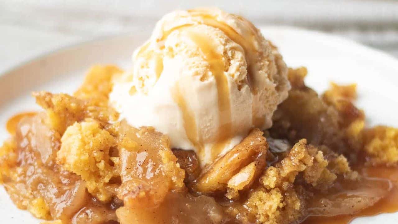 Cake Mix Apple Cobbler