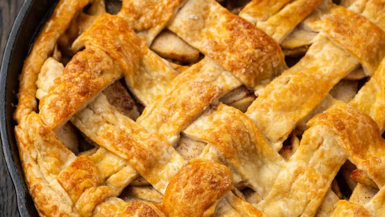 Homestyle Cast Iron Apple Pie