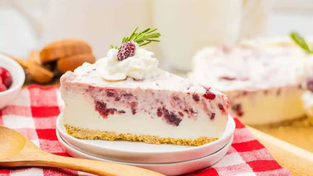 No Bake Cranberry Cheesecake