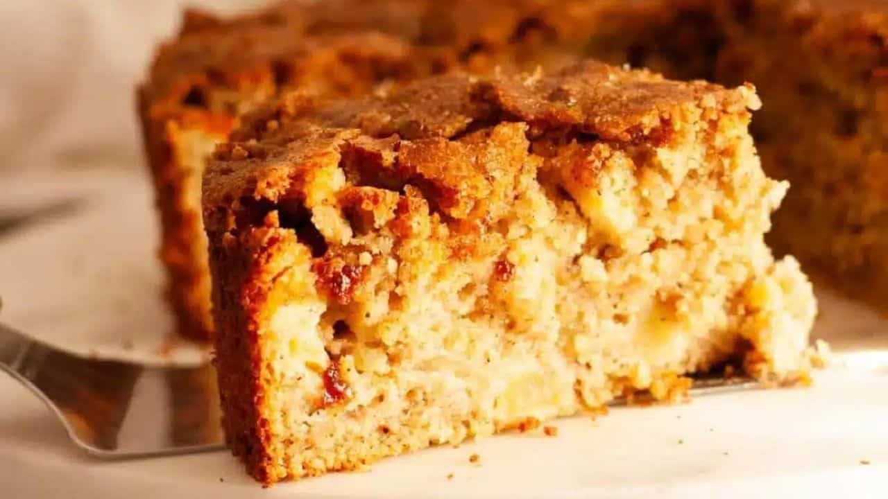 Oatmeal Apple Cake