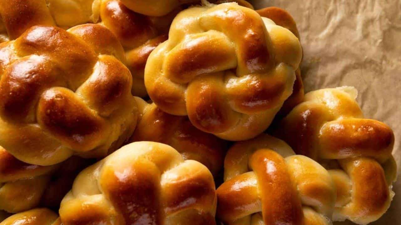 Braided Challah Buns