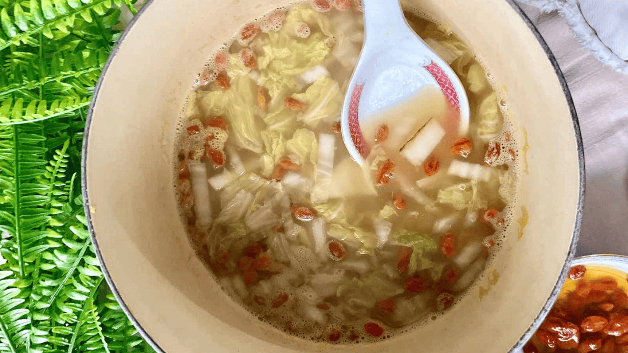 Easy Chinese Cabbage Soup Recipe