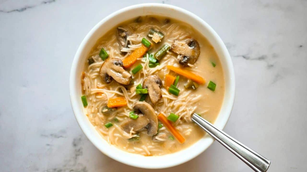 Easy & Creamy Vegetable Noodle Soup Recipe