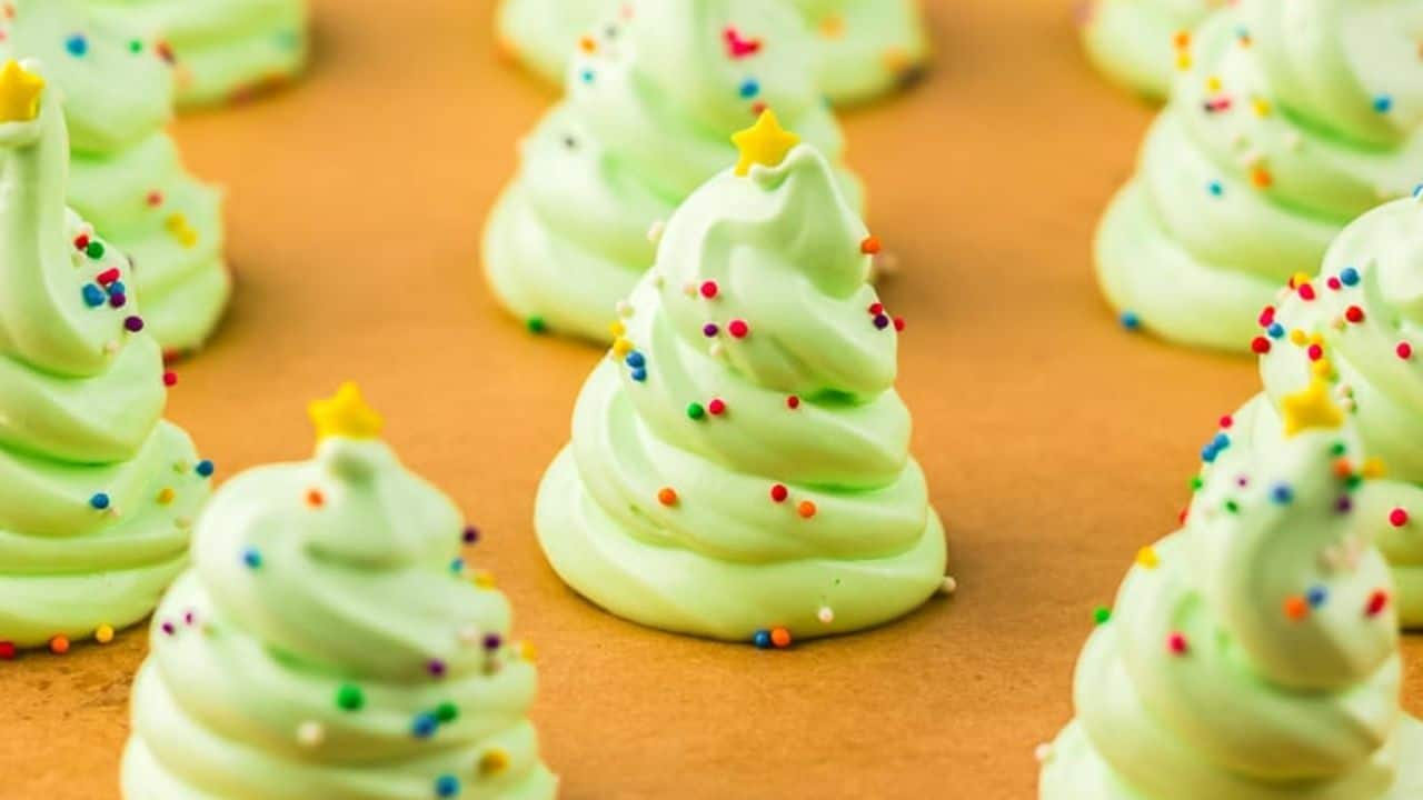 Meringue Christmas Trees