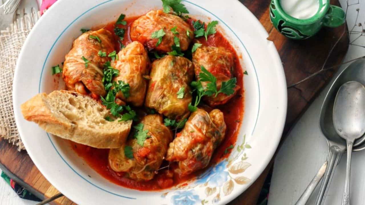 Mushroom-stuffed Cabbage Rolls