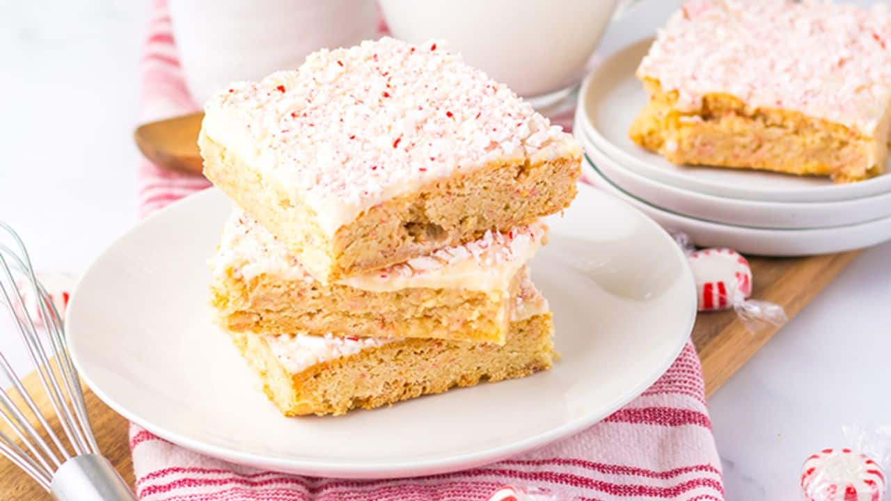Peppermint Sugar Cookie Bars