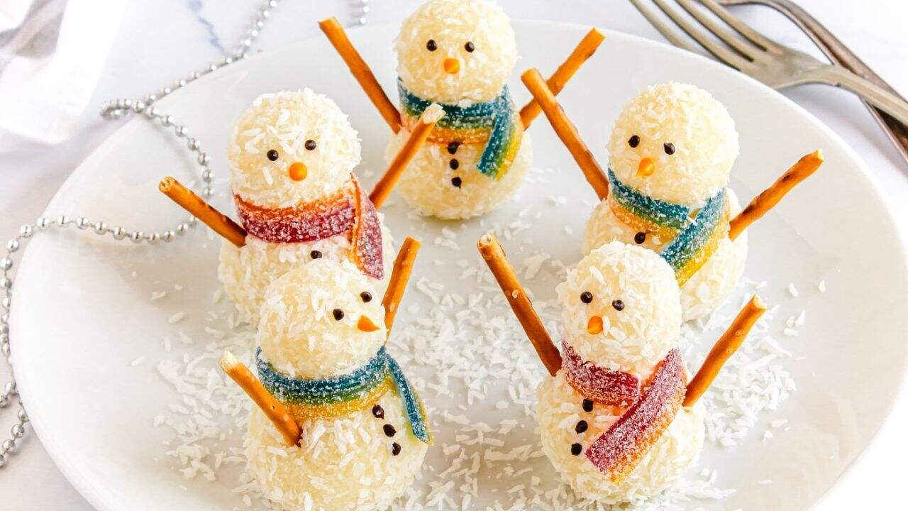 Snowman Coconut Balls