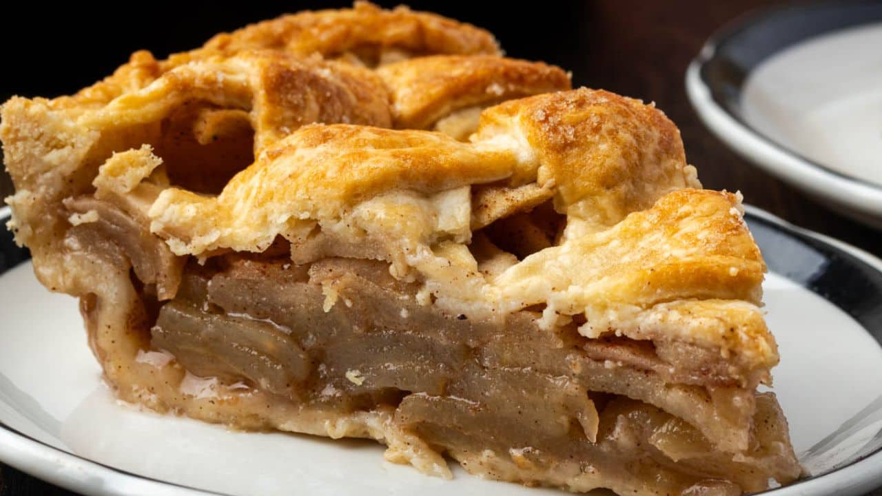 Homestyle Cast Iron Apple Pie