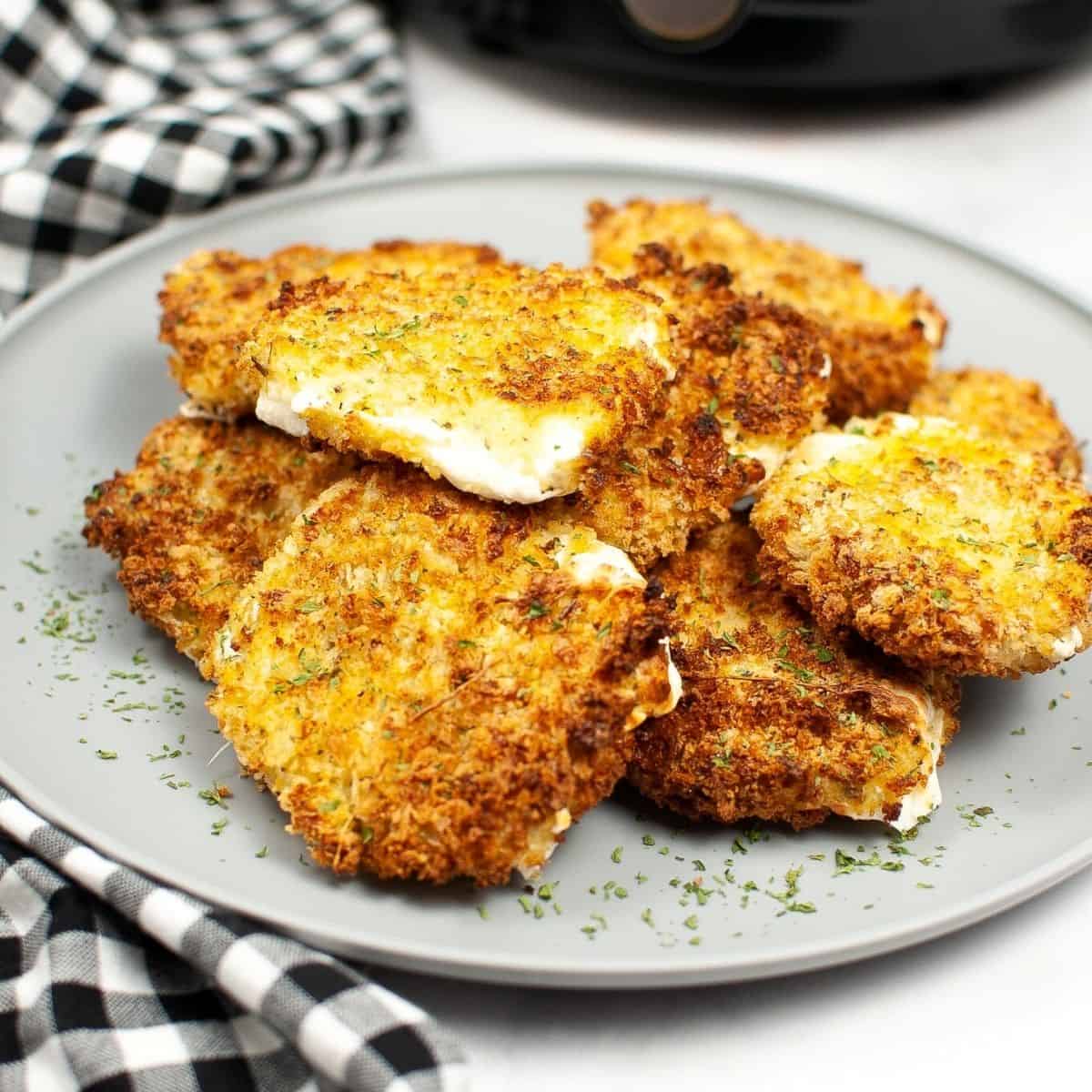 Air Fryer Mozzarella Medallions
