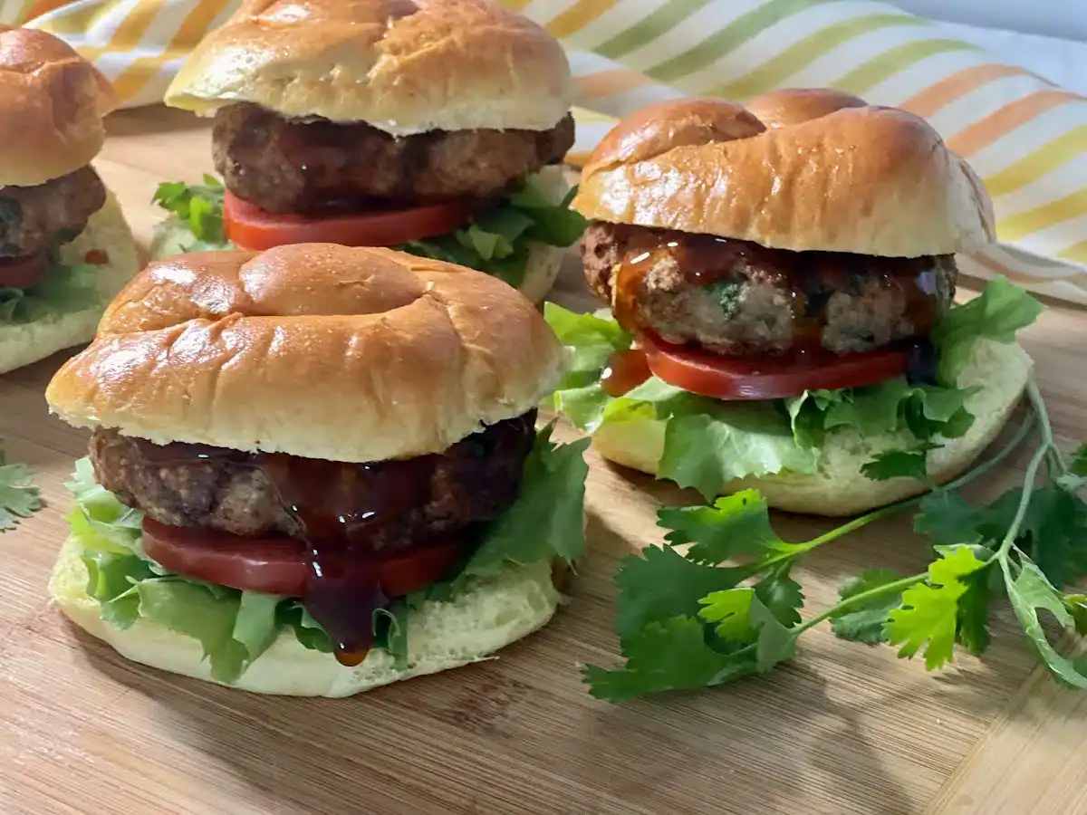 Air Fryer Turkey Burgers