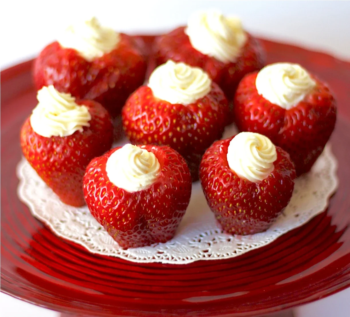 Cheesecake Stuffed Strawberries