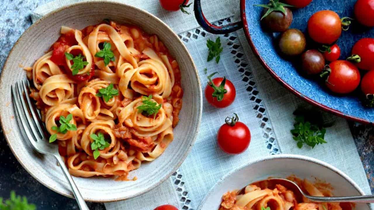 Creamy Cannellini Bean & Tomato Pasta