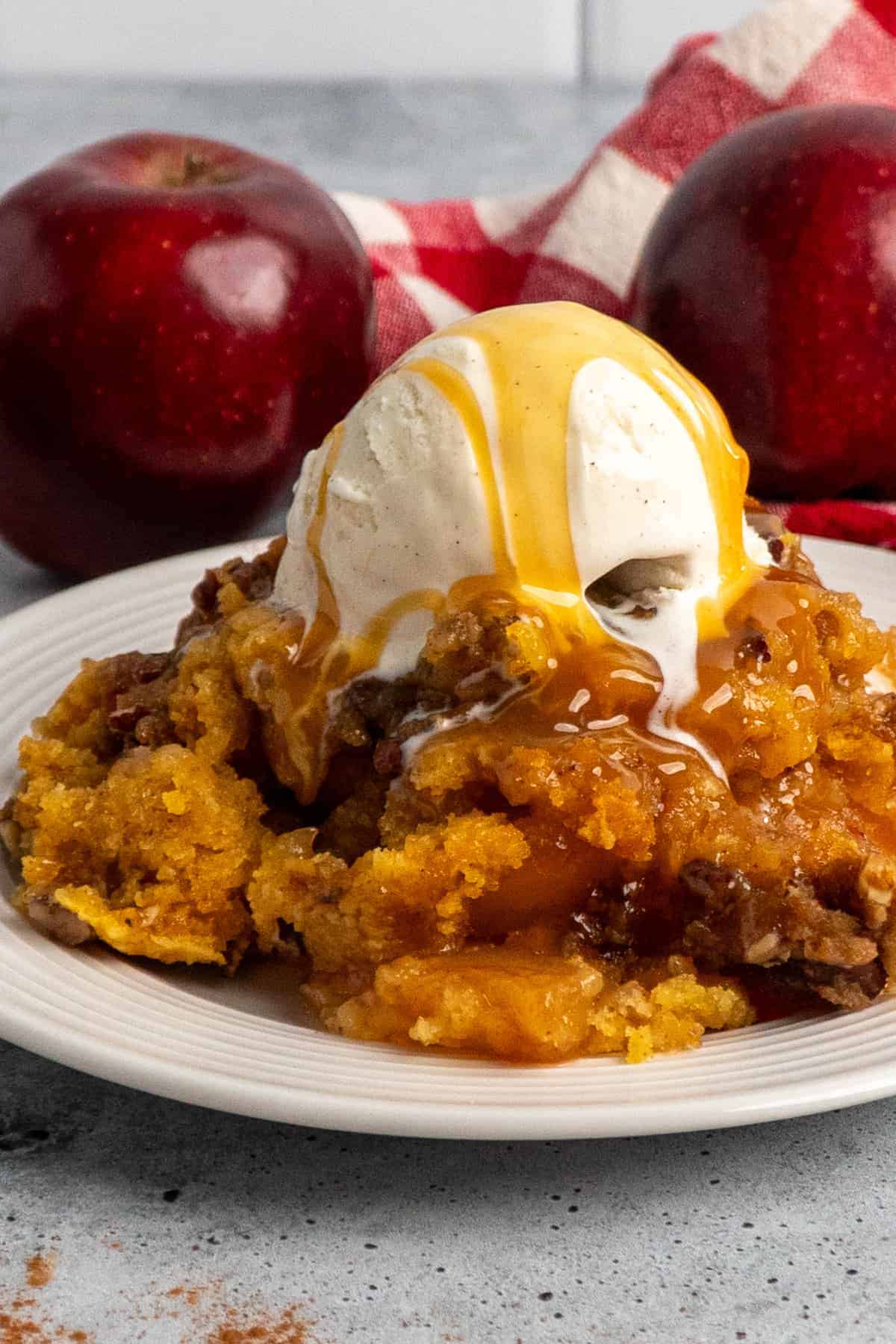Crock-Pot Apple Cobbler