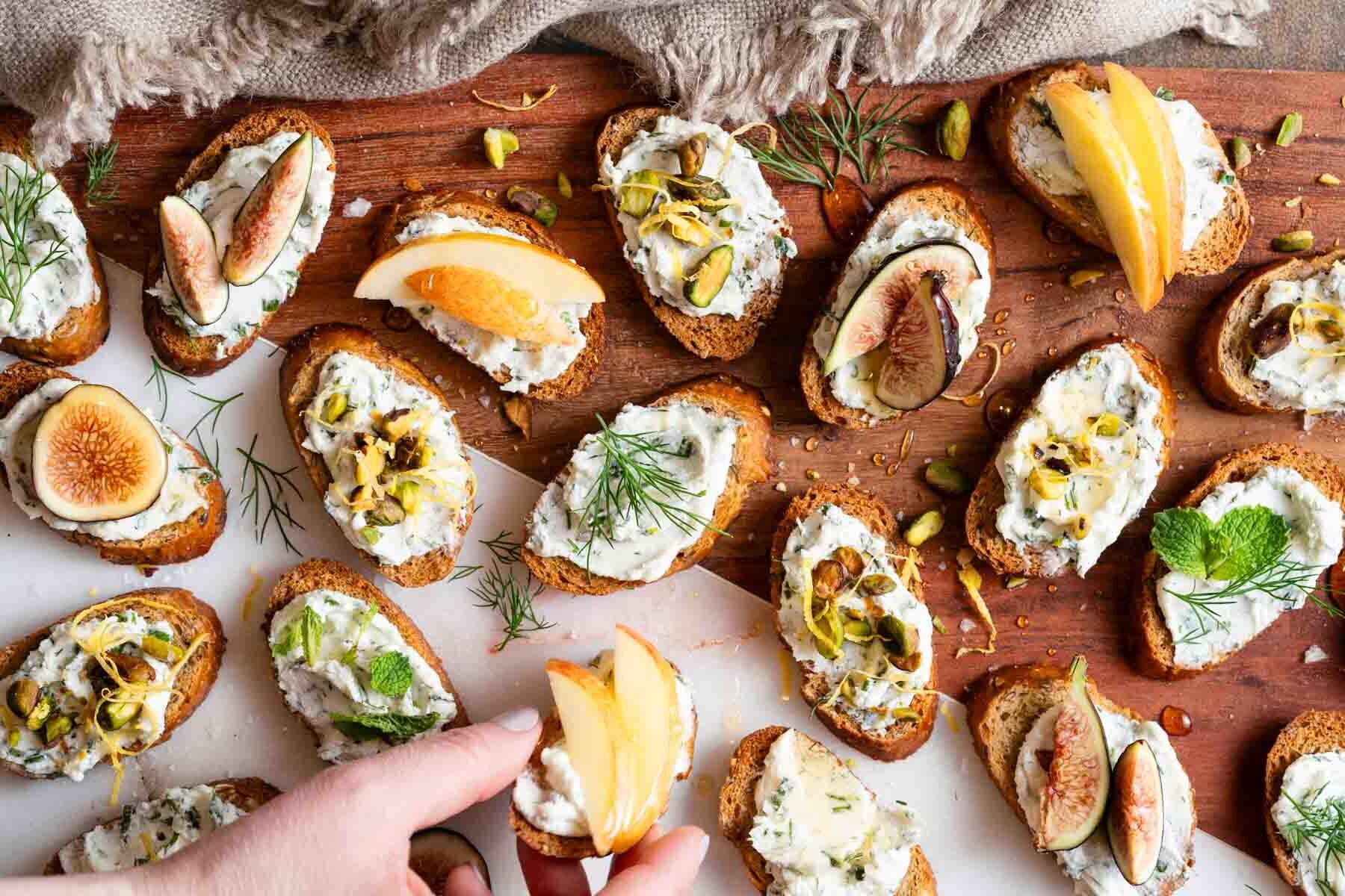 Easy Goat Cheese Crostini