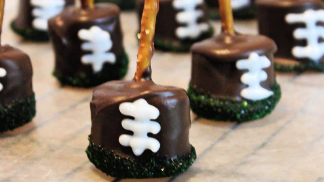Football Marshmallows Pops