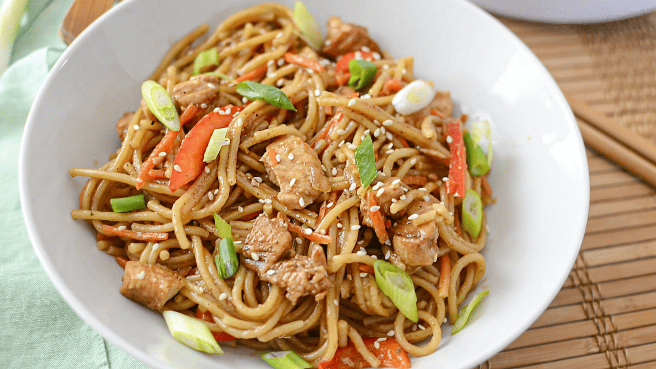 Instant Pot Chicken Lo Mein
