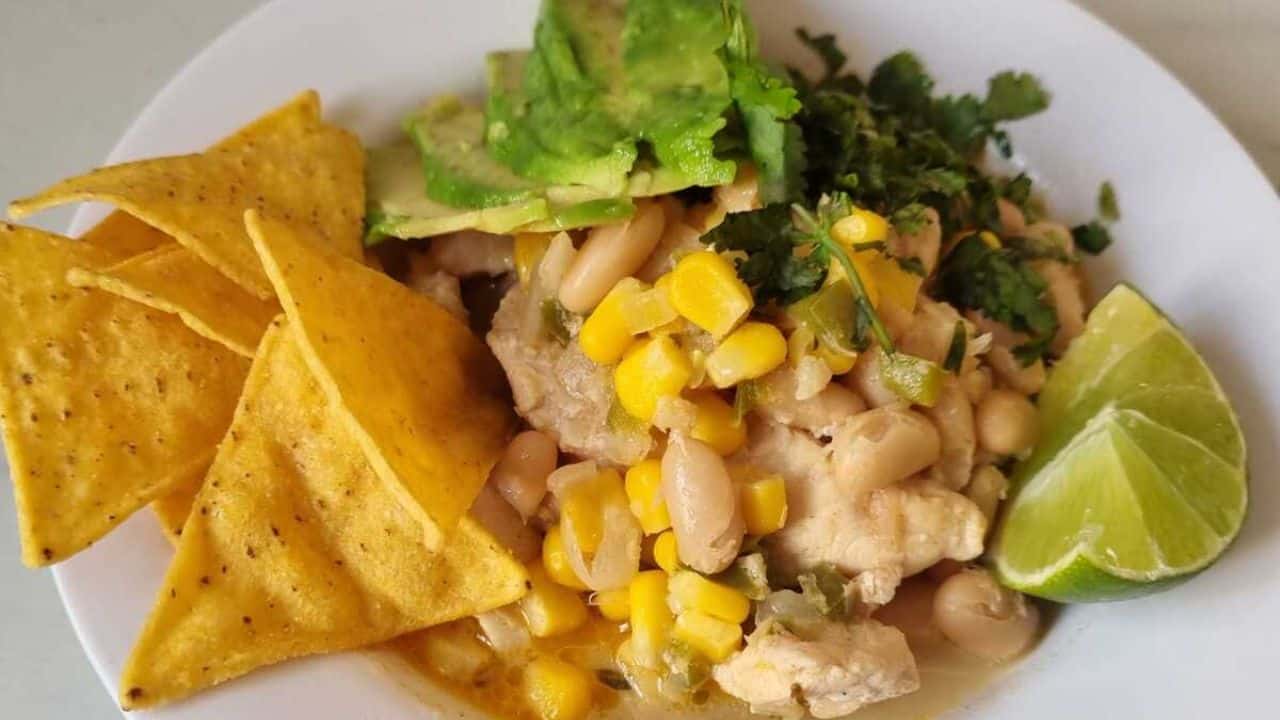 Macro Friendly White Chicken Chili