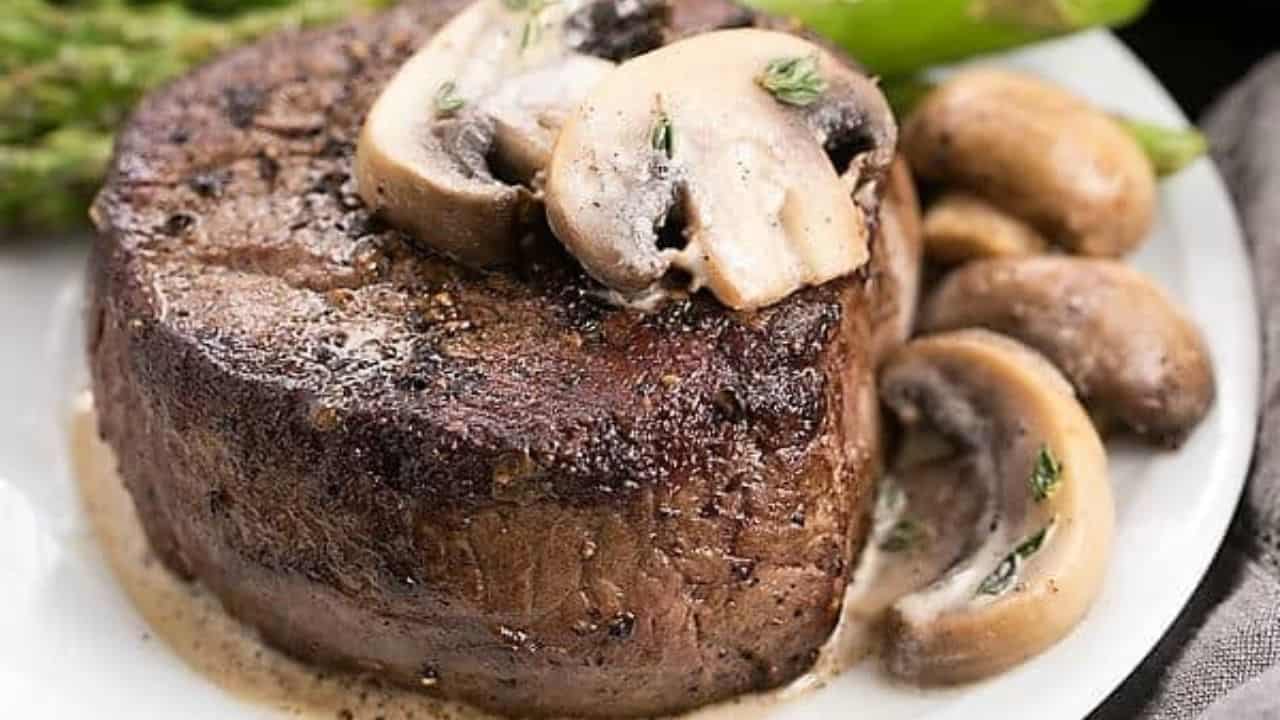 Mushroom Topped Pepper Steak