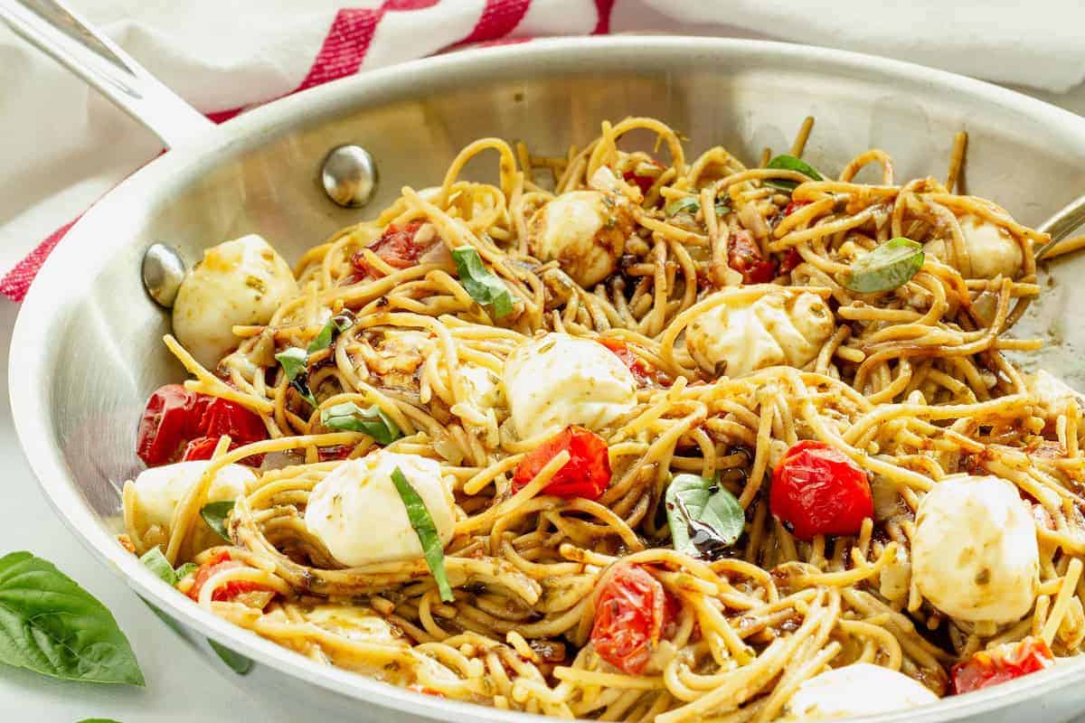 Roasted Tomato Caprese Pasta Salad