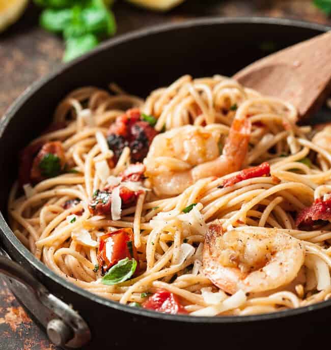 Skillet Shrimp Scampi Pasta