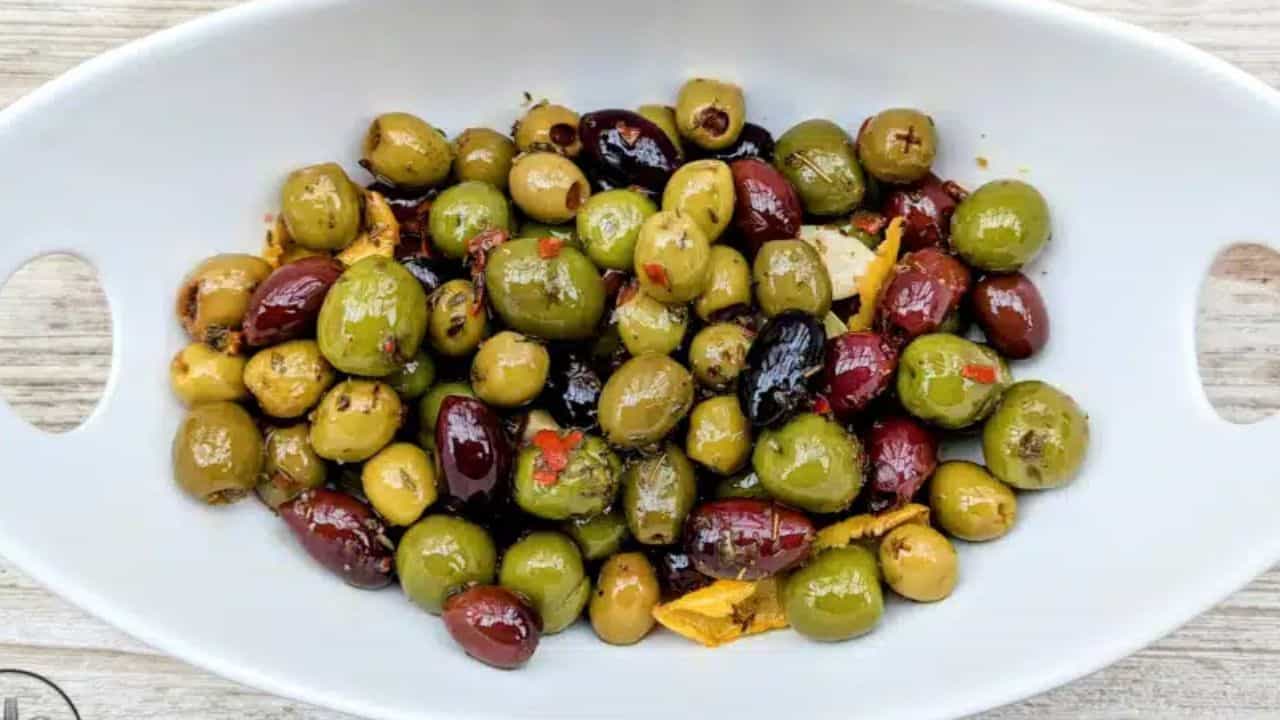 Slow Cooker Marinated Olives