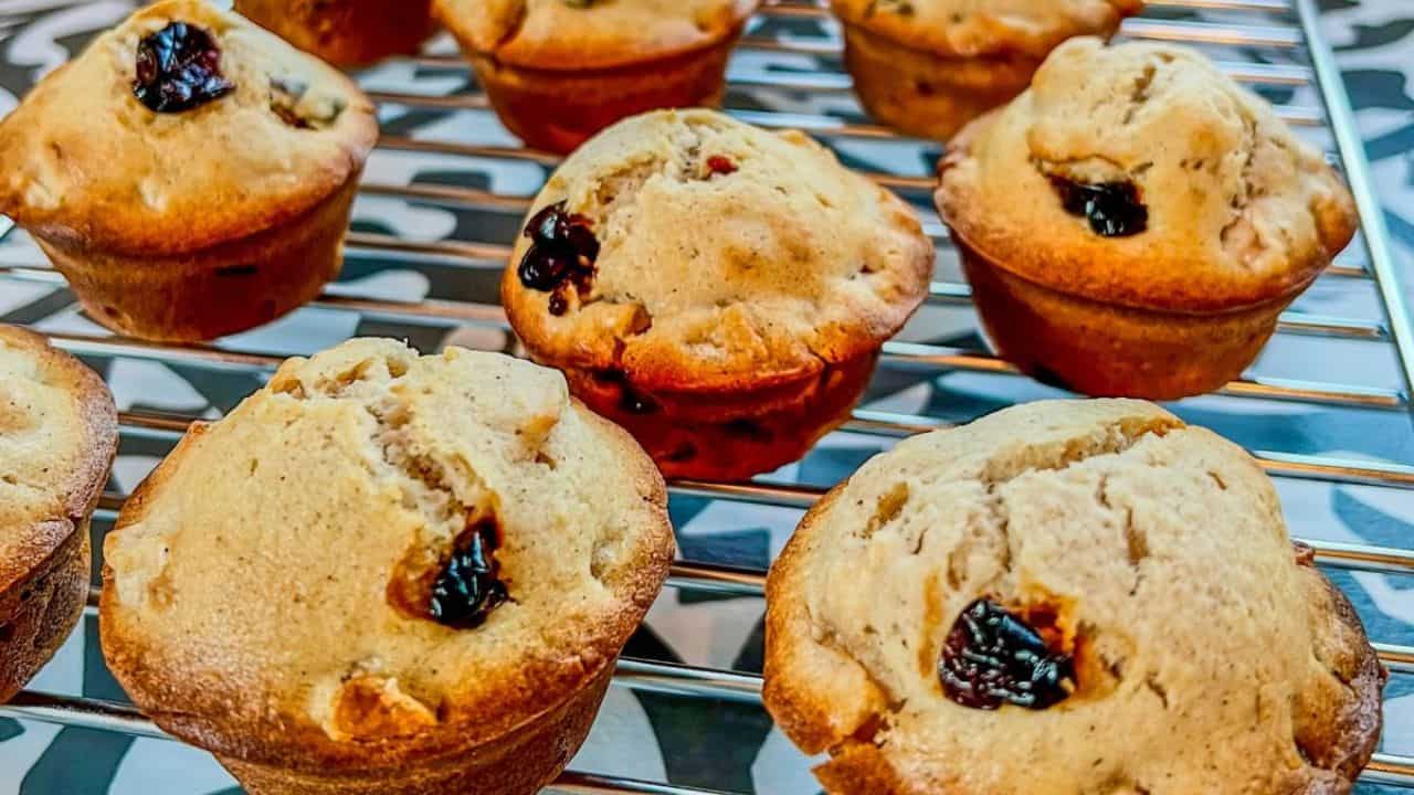 Apple Cherry Muffins