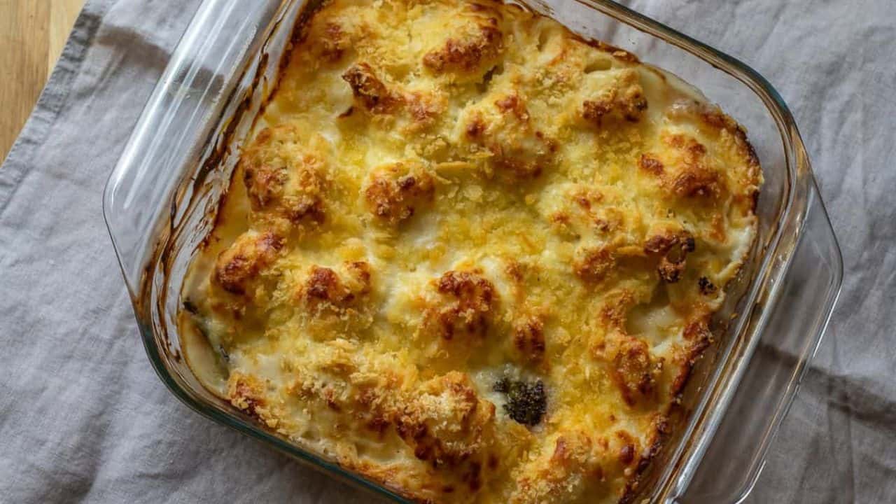 Baked Cheesy Cauliflower Casserole